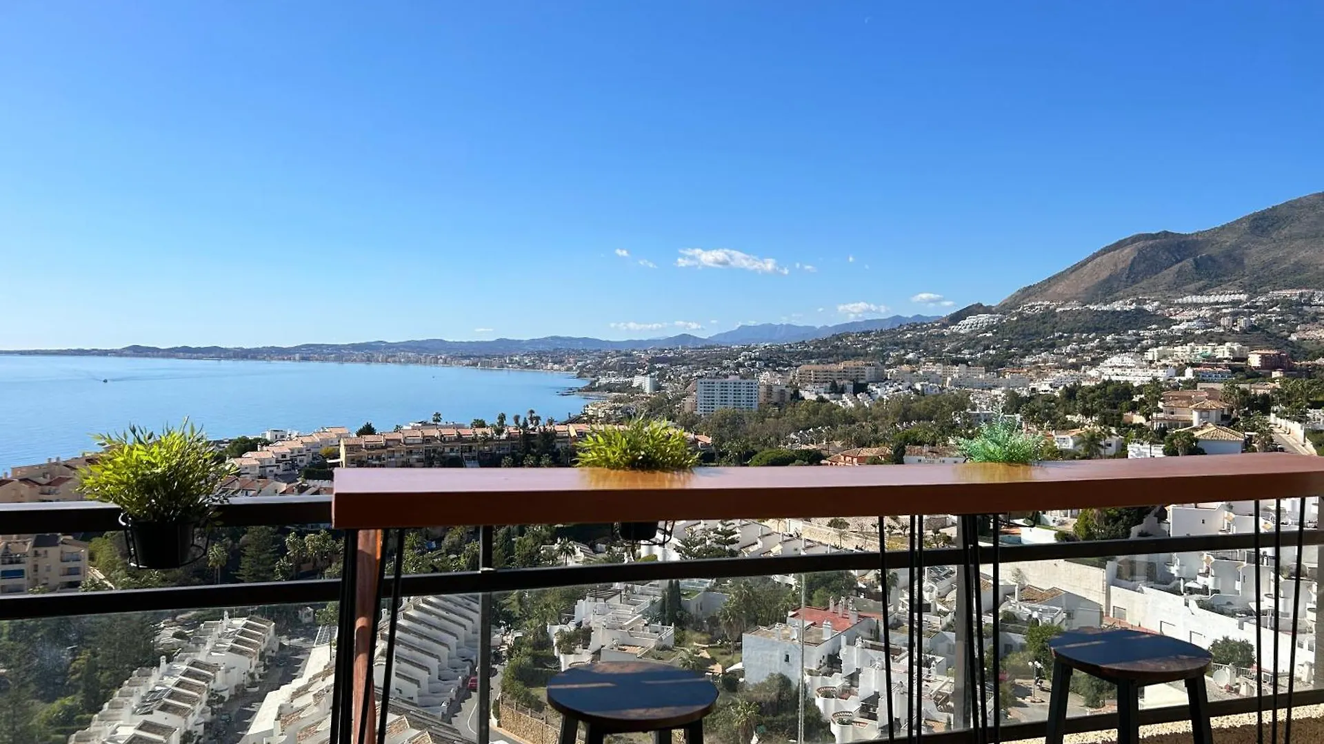 Sea View Apartment Close To The Beach  Benalmádena