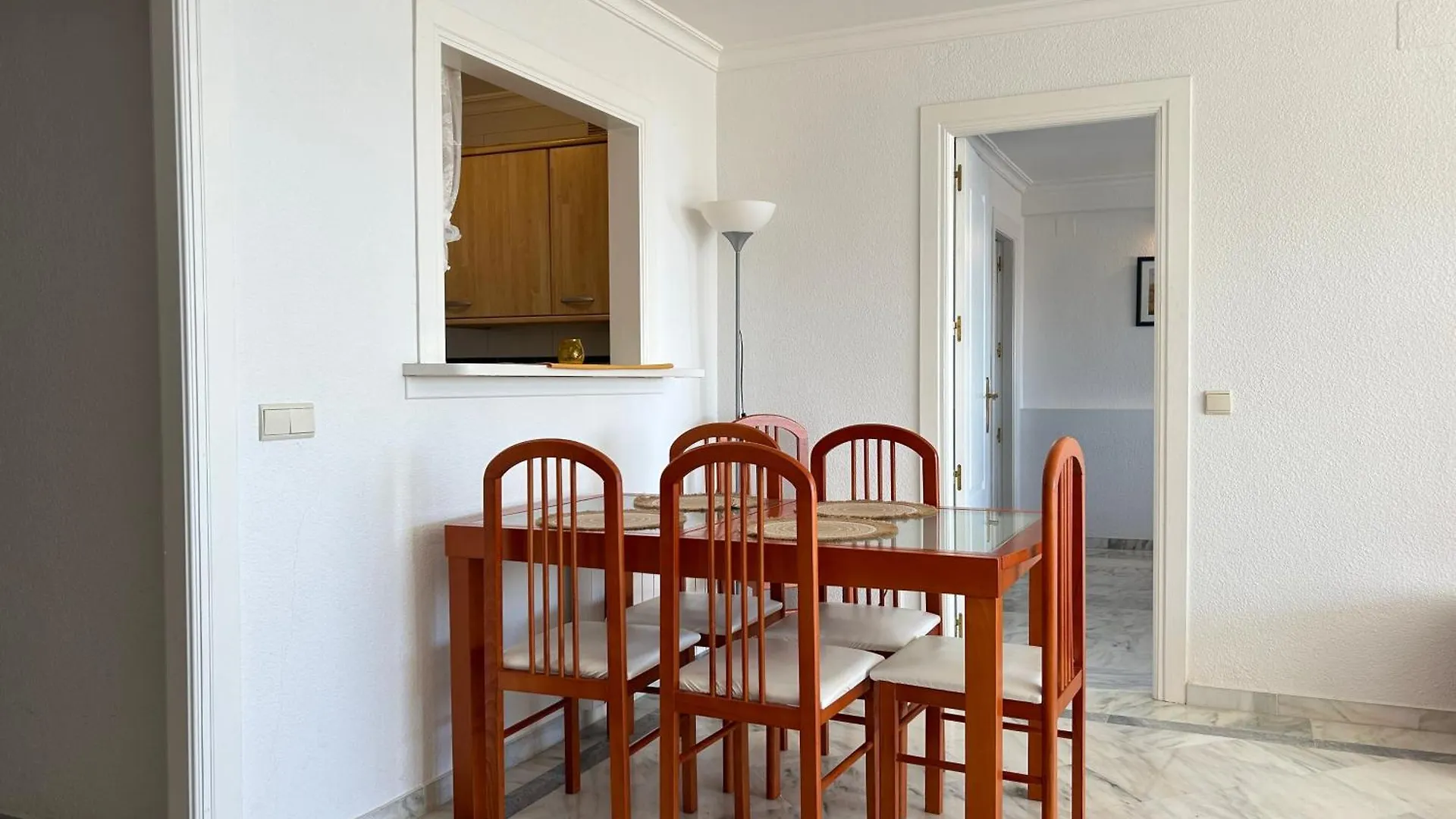 Sea View Apartment Close To The Beach 0*, Benalmádena