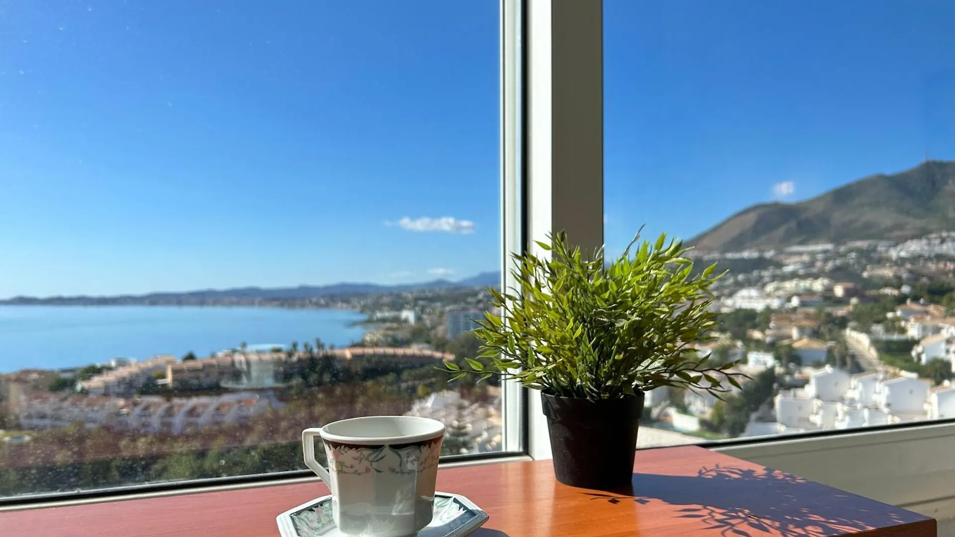 Sea View Apartment Close To The Beach