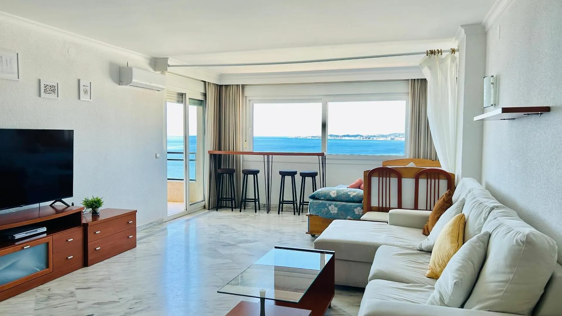 Sea View Apartment Close To The Beach
