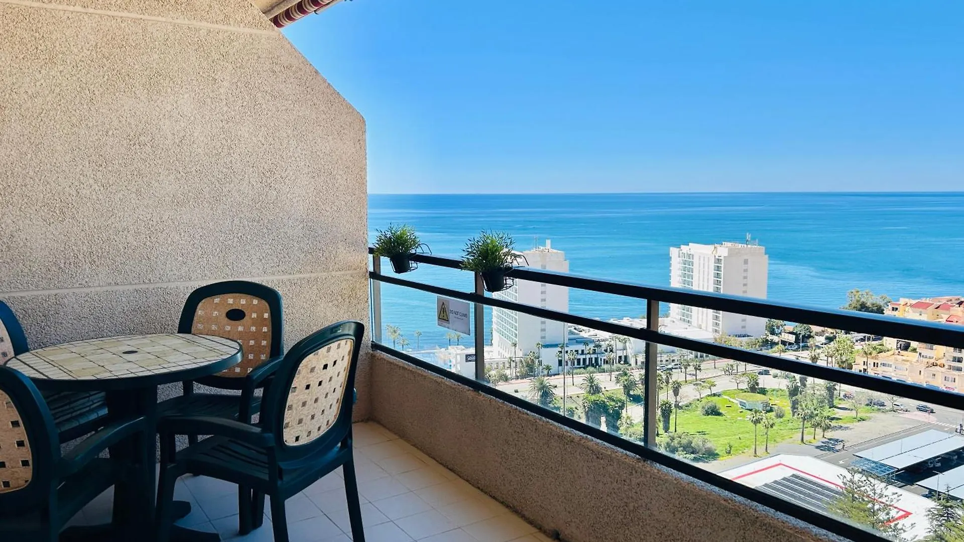 Sea View Apartment Close To The Beach
